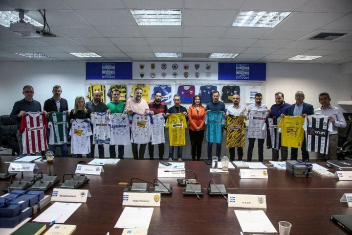 Η Super League στηρίζει τους συνανθρώπους μας με ένα ευρύ πλαίσιο κοινωνικών δράσεων
