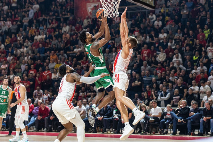 Ερυθρός Αστέρας – Ζάλγκιρις 77-73: Δεν κόβει πουθενά η ομάδα του Ιβάνοβιτς, έφτασε στην 6η συνεχόμενη νίκη