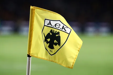 Η απάντηση της ΑΕΚ στον Άρη: “Όσο και να ζορίζονται και να ψάχνουν να βρουν ίχνος εύνοιας στην ΑΕΚ, δεν θα το καταφέρουν”