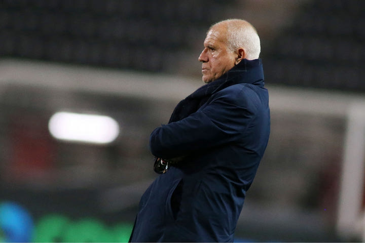 Αναστόπουλος: “Ξέρετε ποιος θα πάρει το πρωτάθλημα στη Super League; Τι με ρωτάτε για τη Super League 2;”