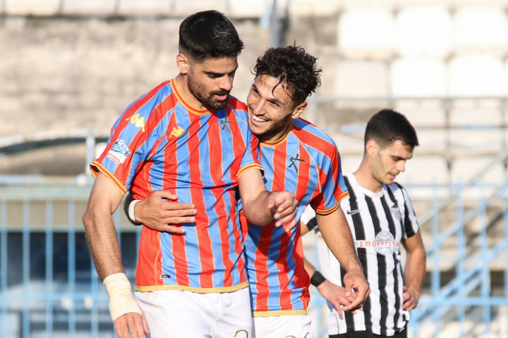 Athens Kallithea – Καλαμάτα 2-1: Πήρε το ντέρμπι στο Ελ Πάσο η ομάδα του Γιώργου Σίμου