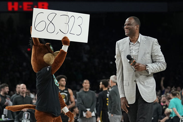 NBA, Σπερς: Το ρεκόρ προσέλευσης 68.323 φιλάθλων κόντρα στους Γουόριορς και οι στιγμές που ξεχώρισαν