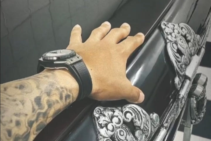 Πελέ: Ο γιος του “Βασιλιά” ανέβασε φωτογραφία με το φέρετρο του πατέρα του στο γήπεδο της Σάντος