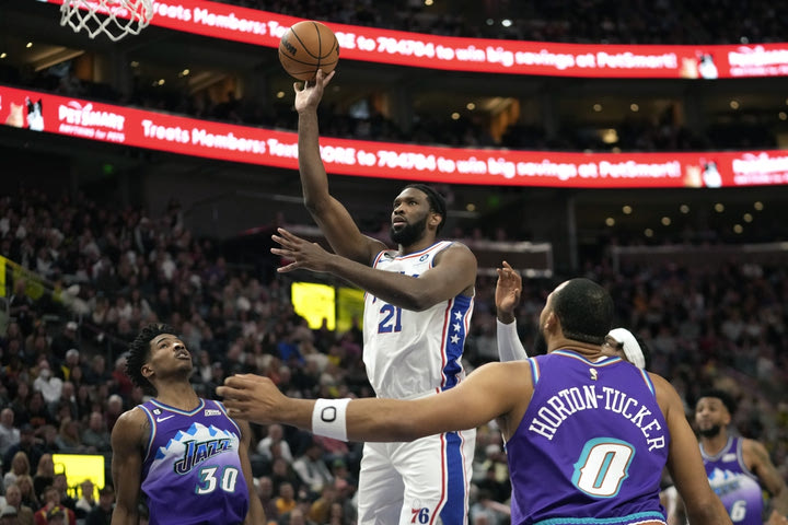 NBA: Ο Εμπίντ έκρινε το θρίλερ των Σίξερς με τους Τζαζ στην Γιούτα με σουτ στο τέλος, νίκη με 118-117 της Φιλαντέλφεια