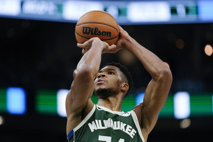 Προγνωστικά NBA: Ο… φουρτουνιασμένος Λεμπρόν και οι απαντήσεις των Μπακς