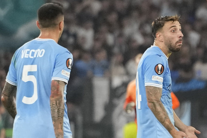 Serie A: Η Λέτσε σόκαρε τη Λάτσιο, η Ρόμα υπέταξε την Μπολόνια