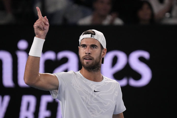 Australian Open: Στα ημιτελικά ο Χατσάνοφ, περιμένει Τσιτσιπά ή Λεχέτσκα