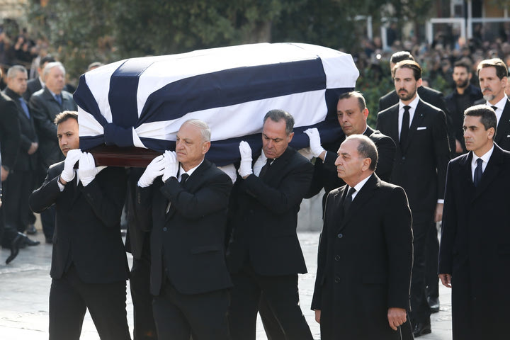 Κωνσταντίνος Γλύξμπουργκ: Πλήθος κόσμου στο ύστατο χαίρε, ποιοι αθλητικοί παράγοντες έδωσαν το παρών