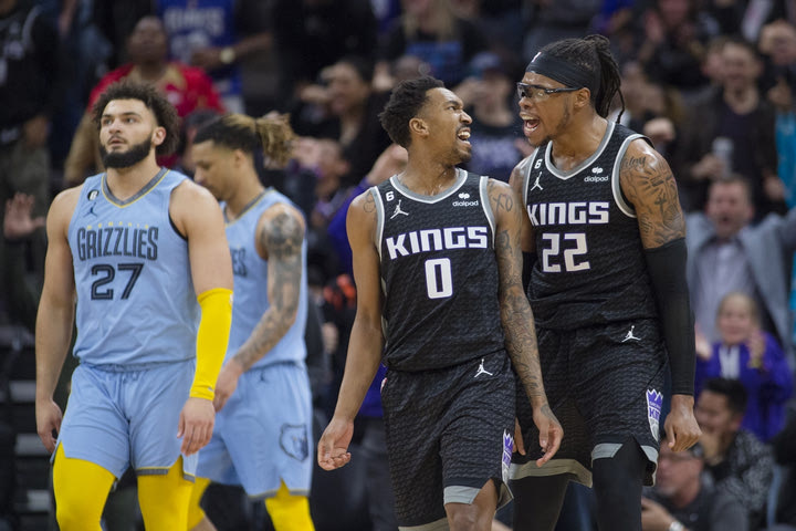NBA αποτελέσματα: Οι Κινγκς σμπαράλιασαν τους Γκρίζλις, έστησε πάρτι ο ΝτεΡόζαν για το 1000ο παιχνίδι του