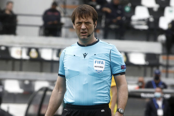Super League: Ο Λευκορώσος Κουλμπάκοφ σφυρίζει το ντέρμπι της Λεωφόρου