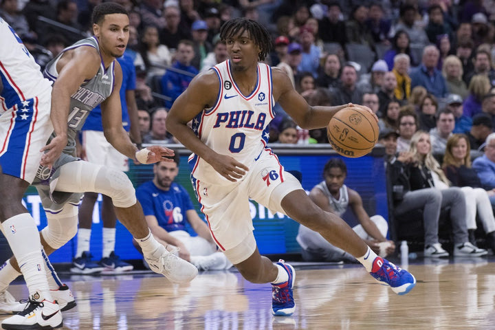 NBA: Οι -χωρίς Εμπίντ, Χάρντεν- Σίξερς προσγείωσαν τους Κινγκς, τρελή νίκη με ανατροπή της Φιλαντέλφεια 129-127