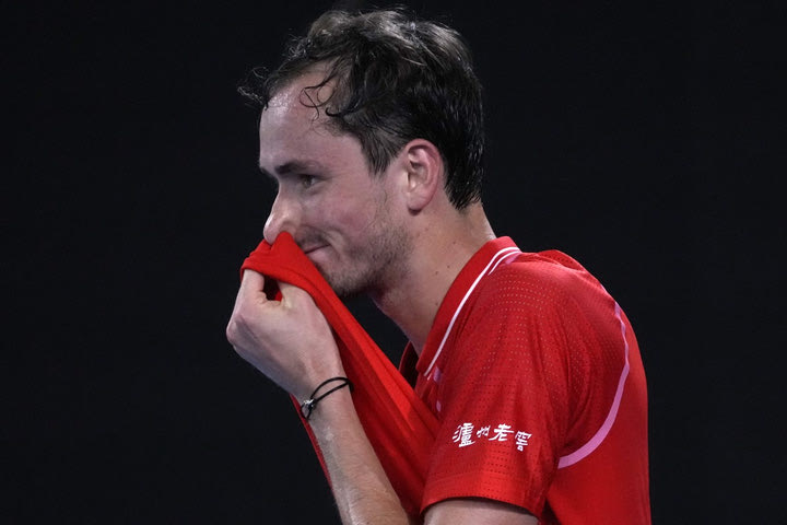 Australian Open: Ο εκπληκτικός Κόρντα πέταξε εκτός τον Μεντβέντεβ