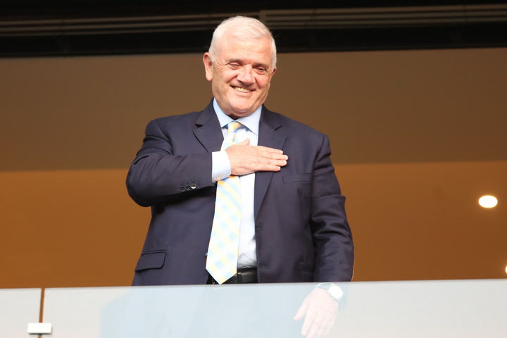 ΑΕΚ: Ήρθε και ο καιρός για να πηγαίνει ο Μελισσανίδης στα αποδυτήρια της Ένωσης χωρίς να ωρύεται