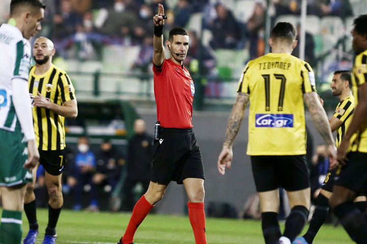 Super League: Ο Πορτογάλος Αντόνιο Νόμπρε σφυρίζει για δεύτερη φορά ντέρμπι ΑΕΚ – Παναθηναϊκός