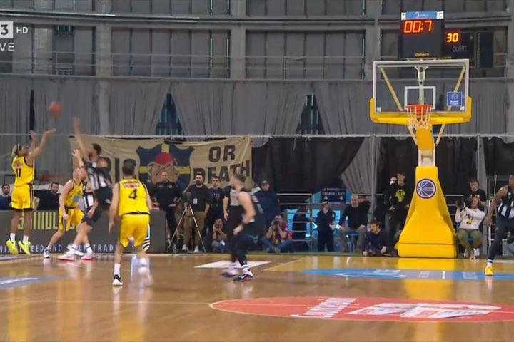 Άρης – ΠΑΟΚ: Απίθανο buzzer-beater τρίποντο με ταμπλό από τον Νότε