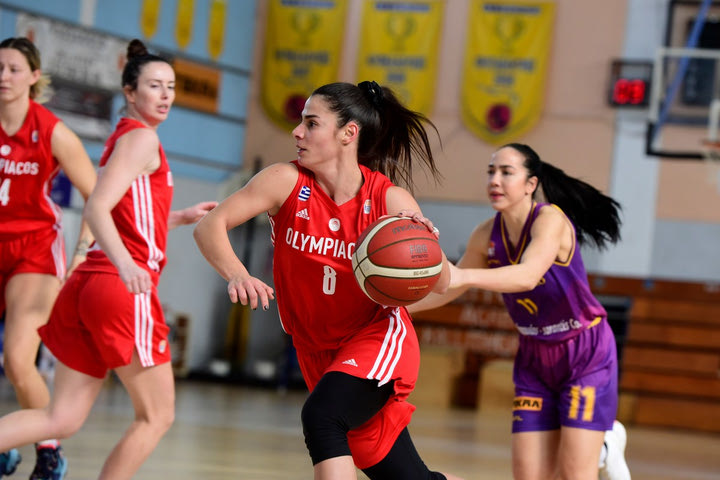 Α1 Γυναικών: Εύκολα ο Ολυμπιακός στις Εσπερίδες, ξέσπασε στο τέλος ο Παναθηναίκός κόντρα στον Εύνικο