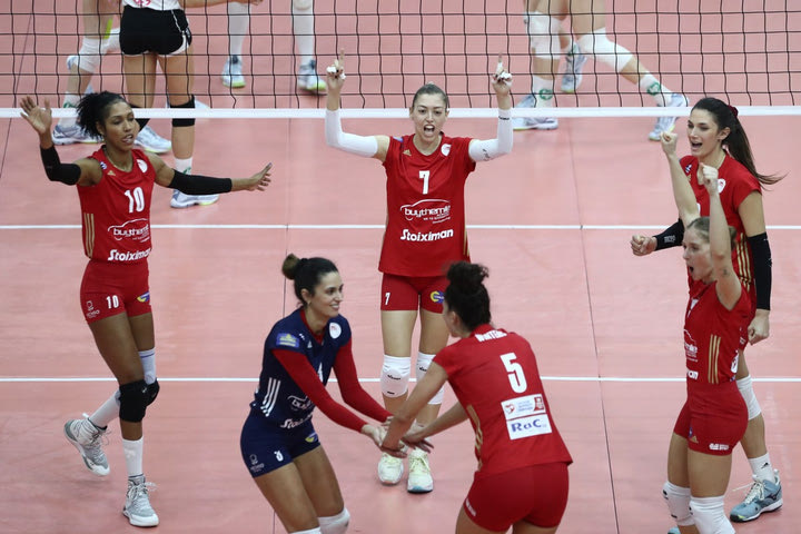Ολυμπιακός-Μπρνο 3-0: Σημαντικό βήμα πρόκρισης για τις ερυθρόλευκες στα προημιτελικά του CEV Cup