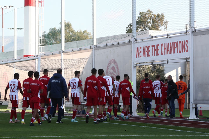 Super League 2: Με -5 και πρόστιμο τιμωρήθηκε ο Ολυμπιακός Β’ για την αποχώρηση με Κηφισιά