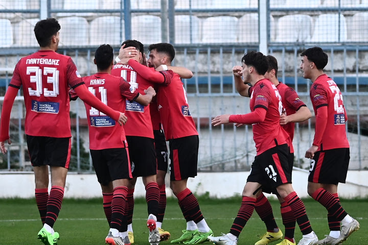 Super League 2: Συνεχίζει την προέλεση του ο Πανσερραϊκός, σκόνταξε η Νίκη Βόλου