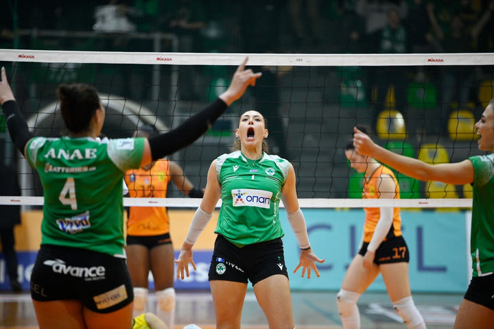 Volley League γυναικών: Ολυμπιακός και Παναθηναϊκός πήραν καθαρά τρίποντα και μείωσαν τη διαφορά τους με τον ΠΑΟΚ