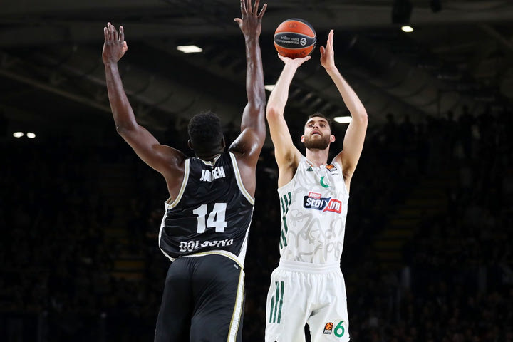 Βίρτους Μπολόνια – Παναθηναϊκός 74-64: Το πεντάλεπτο μπλακ άουτ έφερε τη νέα ήττα