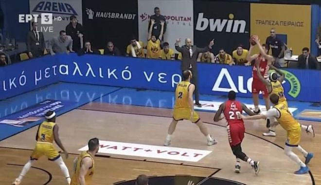 Τα μεγάλα καλάθια και το συγκλονιστικό φινάλε στον αγώνα Περιστέρι bwin – Ολυμπιακός
