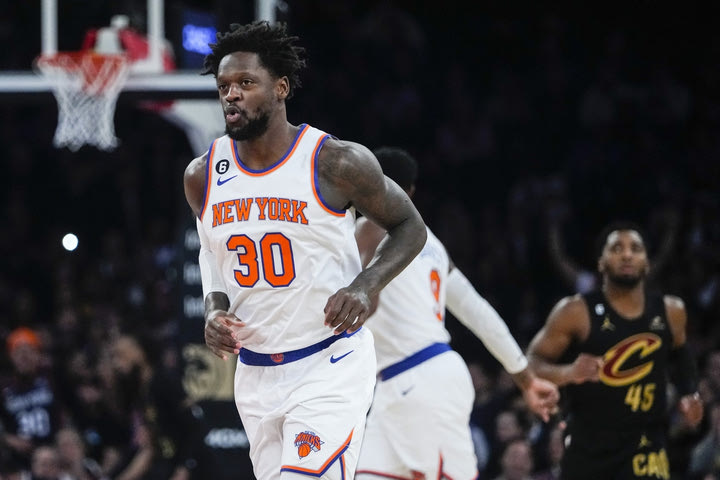 NBA, αποτελέσματα: Ο Ραντλ διέλυσε τους Καβαλίερς, οι Σανς εκτέλεσαν τους Χόρνετς