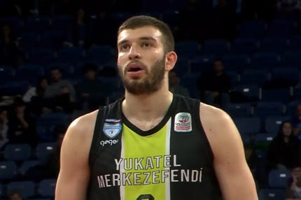 Τουρκία: Σπουδαίος Ρογκαβόπουλος με 22 πόντους στην νίκη επί της Νταρουσάφακα