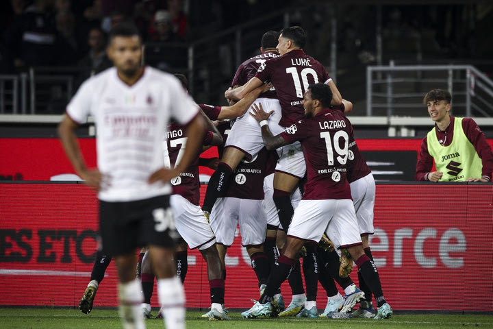Μίλαν – Τορίνο 0-1 παρ.: Ηρωική πρόκριση στα προημιτελικά με 10 παίκτες