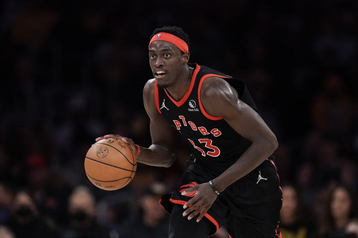 NBA: Από τους Ράπτορς στους Πέισερς ο Πασκάλ Σιάκαμ