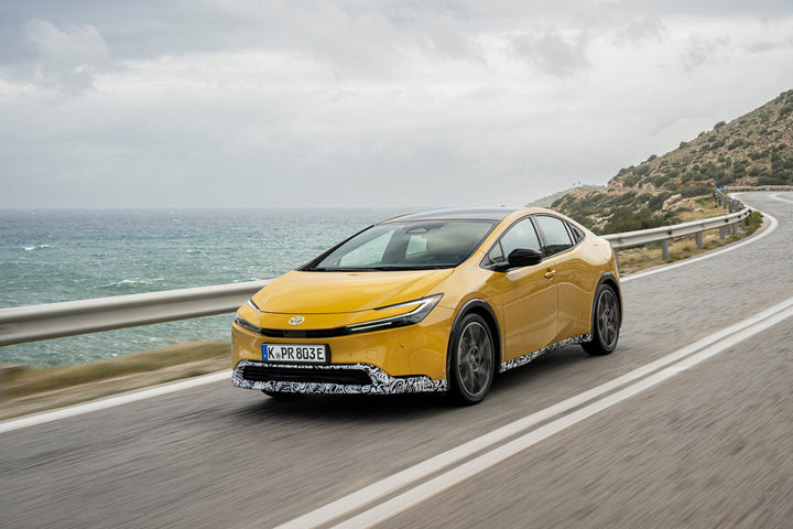 Το νέο Toyota Prius φέρνει ξανά μια υβριδική επανάσταση