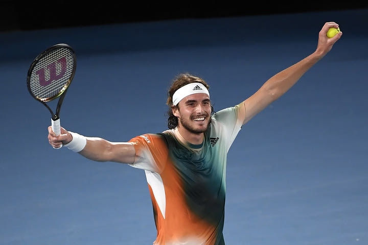 Australian Open: Η ώρα του Τσιτσιπά για πρόκριση στα ημιτελικά
