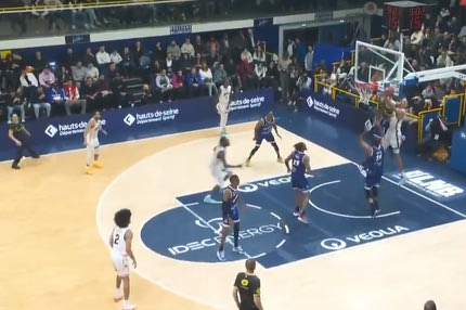 Γουεμπανιαμά: Ο Μούντι των 1.78 μέτρων τάπωσε το παιδί-θαύμα του ευρωπαϊκού μπάσκετ