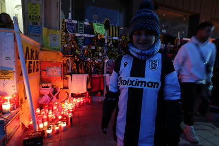 Άλκης Καμπανός: Χιλιάδες κόσμου στην σιωπηρή πορεία στην μνήμη του 19χρονου Άλκη