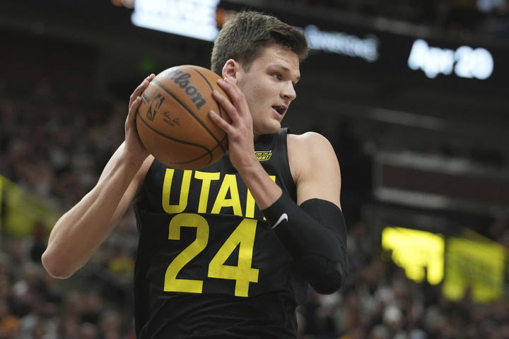 NBA: Οι Νικς ψάχτηκαν για τον Κέσλερ των Τζαζ