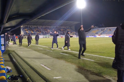 Αστέρας – ΠΑΟΚ: Οι ξέφρενοι πανηγυρισμοί στον πάγκο των Αρκάδων όταν ο Ατιένθα έκανε το 2-2