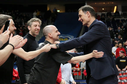 Ο Γιώργος Μπαρτζώκας αφιέρωσε την νίκη του Ολυμπιακού στη μνήμη των θυμάτων της Θύρας 7