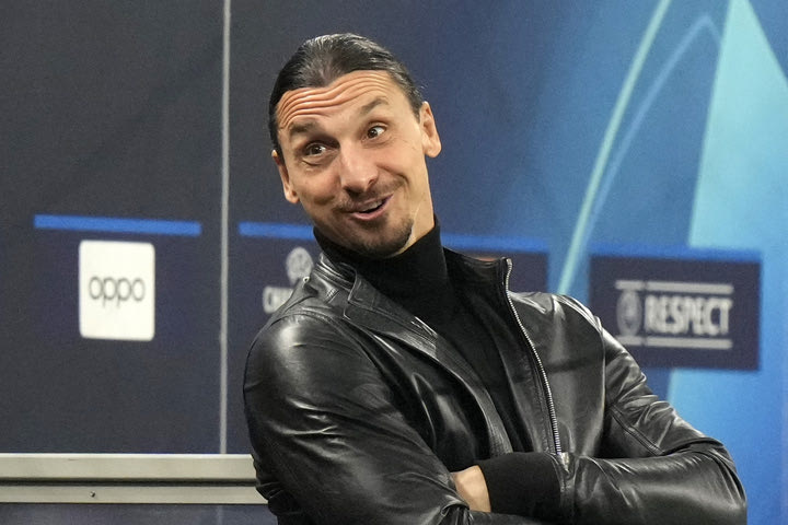 Ιμπραχίμοβιτς για τον νέο του ρόλο στη Μίλαν: “Ήταν ευκολότερο να παίζω ποδόσφαιρο από αυτό που κάνω τώρα”