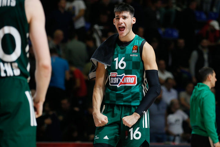 Ο Γιώργος Καλαϊτζάκης υπέγραψε στην Τούμπινγκεν