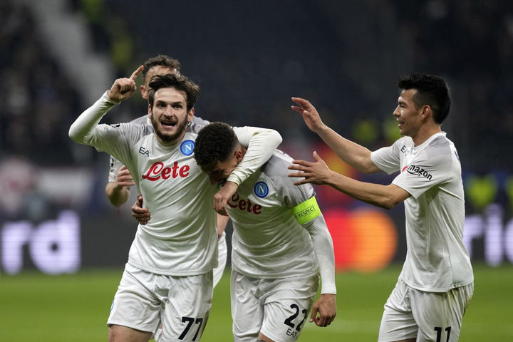Νάπολι – Ίντερ 3-1: Απότομη προσγείωση στην κούρσα του Champions League