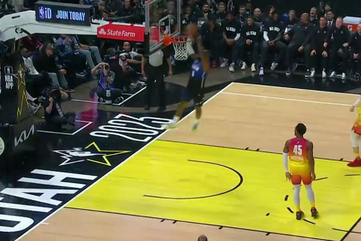 NBA All Star Game 2023: Τρομερό κάρφωμα του ΛεΜπρόν Τζέιμς, πέταξε την μπάλα στο ταμπλό πριν σκοράρει