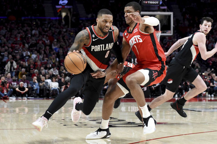 NBA: Αυτά προσφέρουν οι Χιτ για τον Ντέιμιαν Λίλαρντ