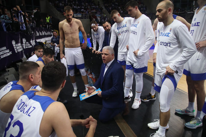 Μανωλόπουλος: “Τα έχετε… τόσα, δεν έγινε χάρη σε κανέναν”
