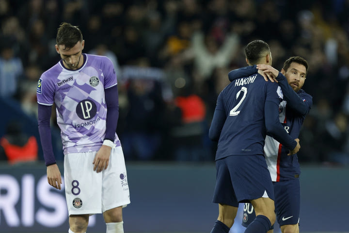 Παρί – Τουλούζ 2-1: Λυτρωτής Μέσι με γκολάρα εκτός περιοχής