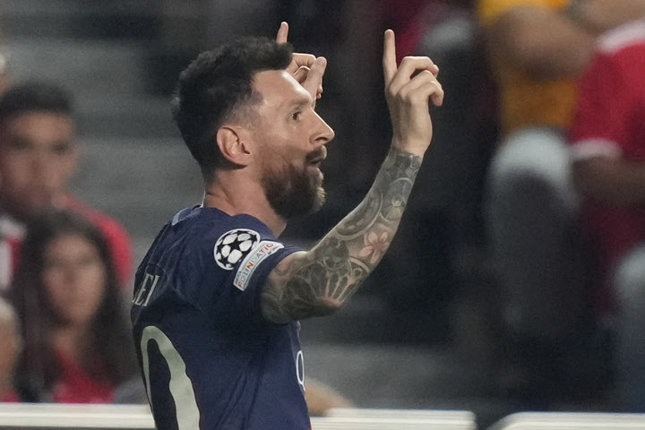 Παρί – Λιλ 4-3: Ο παγκόσμιος Μέσι λύτρωσε τους πρωταθλητές με μαγικό φάουλ στο 90+5′