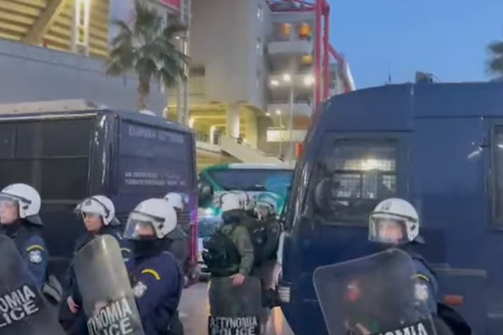 Παναθηναϊκός: Η άφιξη του πούλμαν των πράσινων στο Καραϊσκάκης