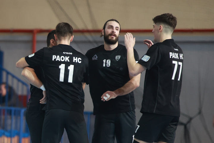 ΠΑΟΚ – Ολυμπιακός 21-20: Πήρε τη νίκη σε οριακό παιχνίδι και μείωσε την απόσταση απ’ την κορυφή