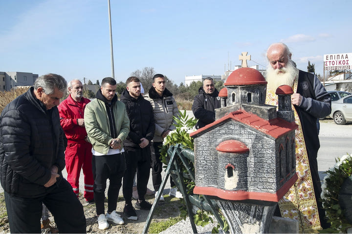 ΠΑΟΚ: Η ασπρόμαυρη οικογένεια τίμησε τη μνήμη του Παναγιώτη Κατσούρη