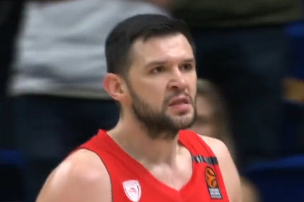 Ολυμπιακός για Παπανικολάου – Γουόκαπ: “Δεν δαγκώνουν, να σε μυρίσουν θέλουν”