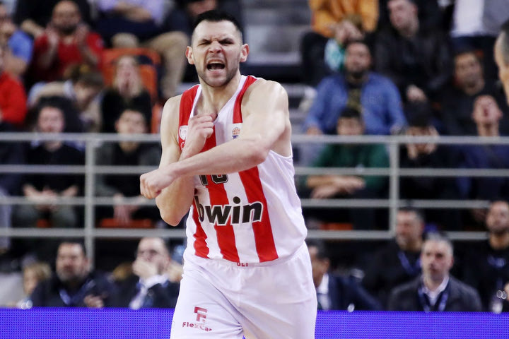 Περιστέρι – Ολυμπιακός: Με το double-double του Βεζένκοβ κι ένα combo στον τελικό
